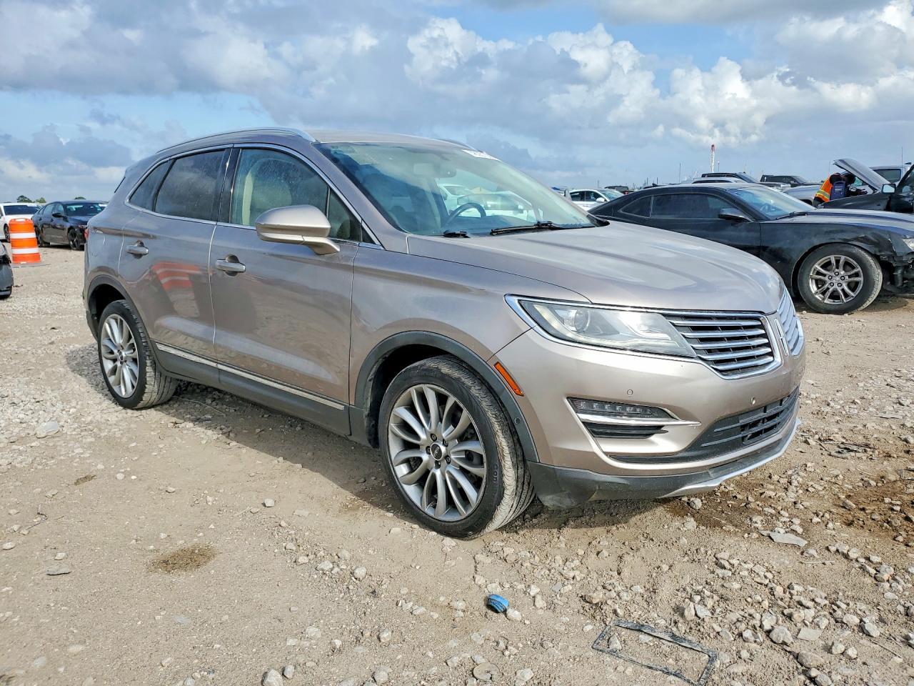 2018 Lincoln Mkc Reserve - Image 4