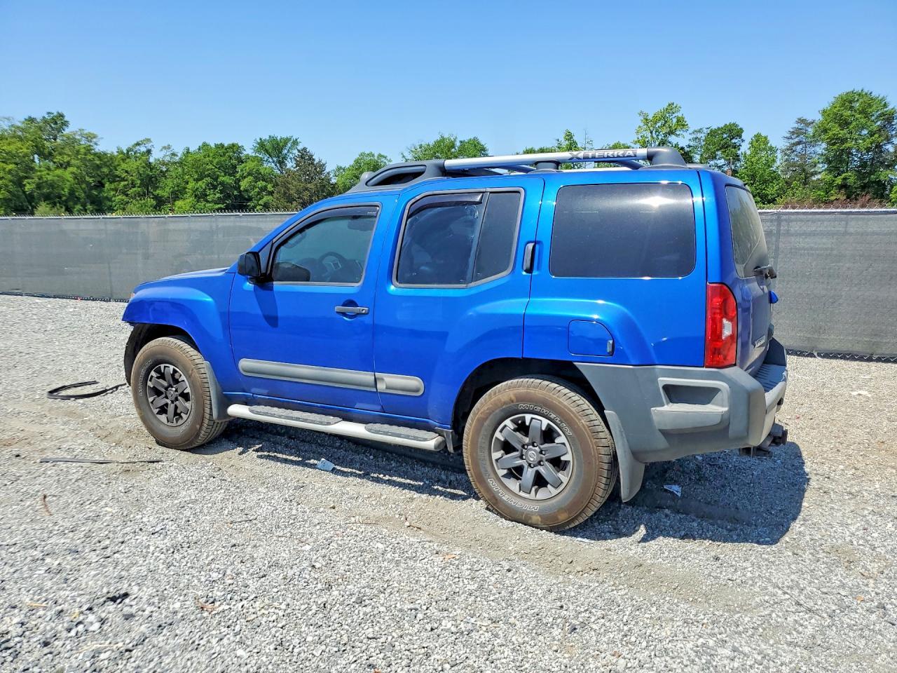 2015 Nissan Xterra Pro-4X - Image 2