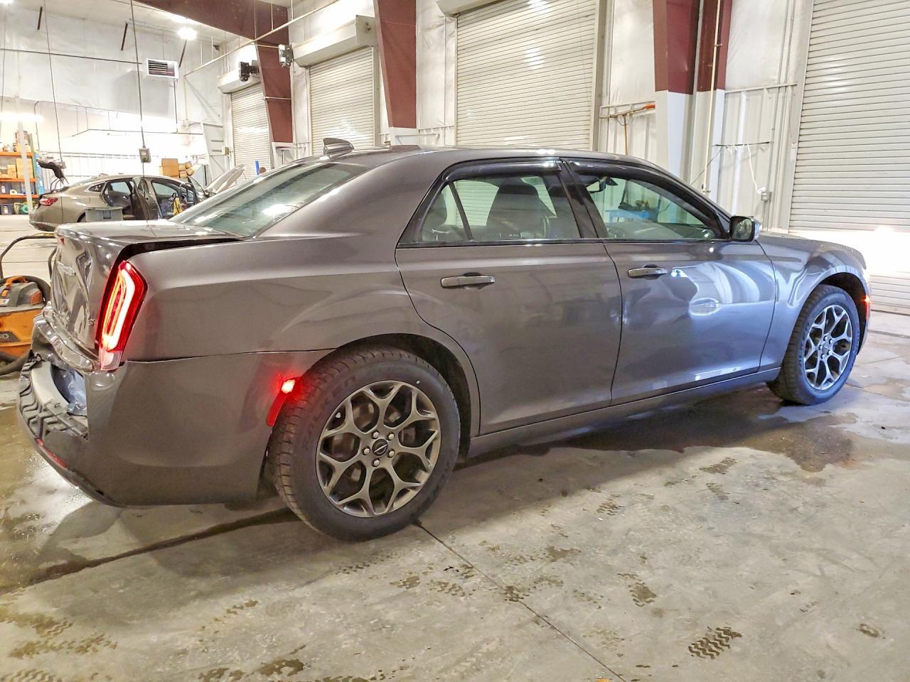 2015 Chrysler 300 S - Image 3
