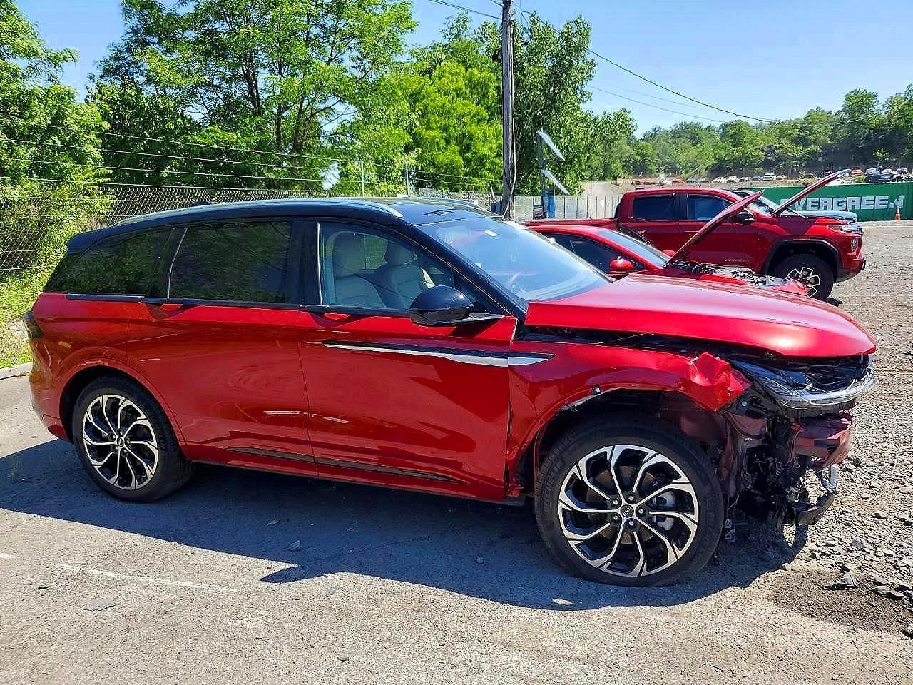 2025 Lincoln Nautilus Reserve - Image 4