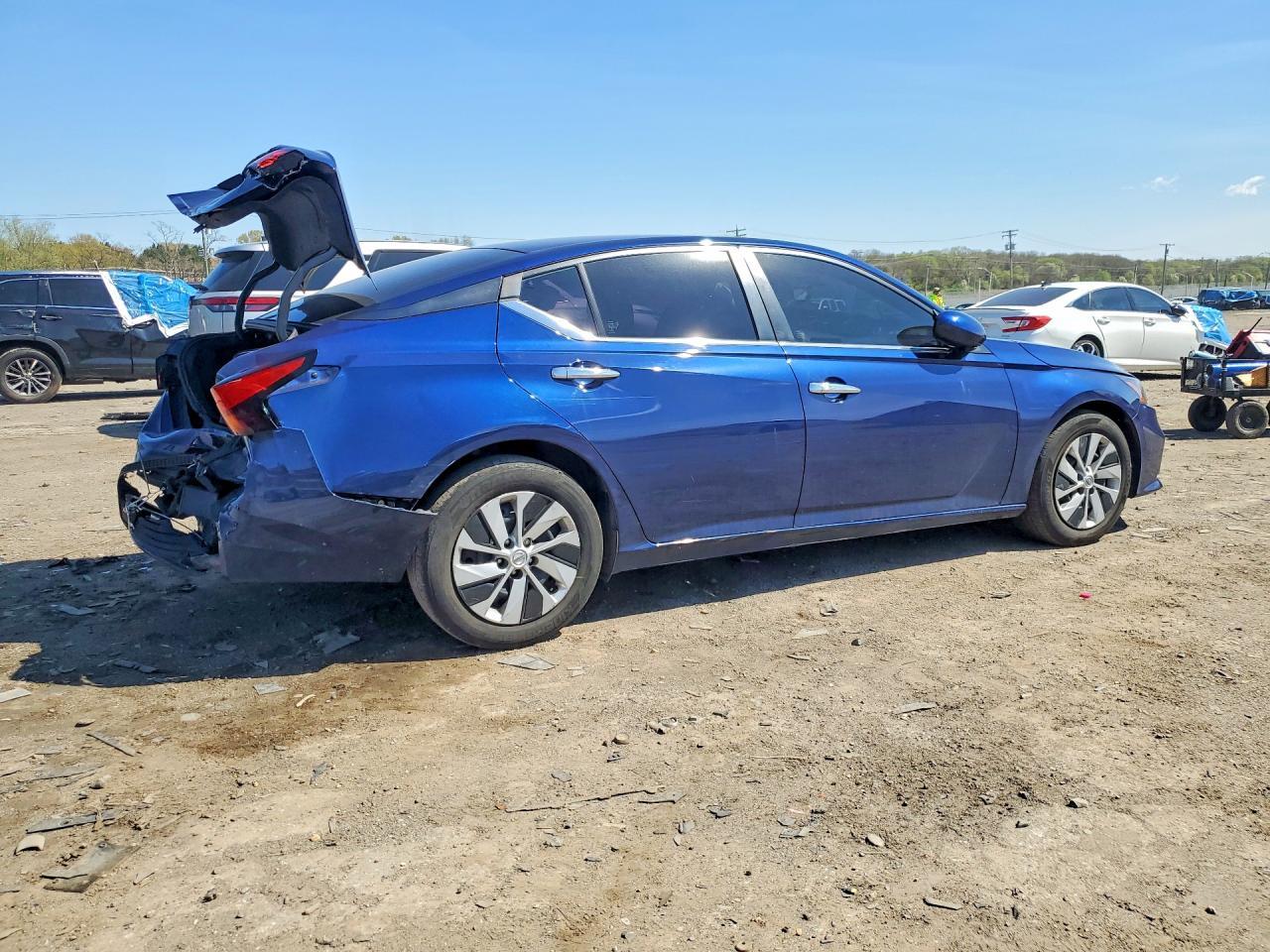 2022 Nissan Altima 2.5 S - Фото 3