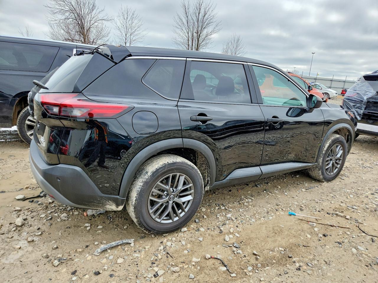 2023 Nissan Rogue S - Фото 3