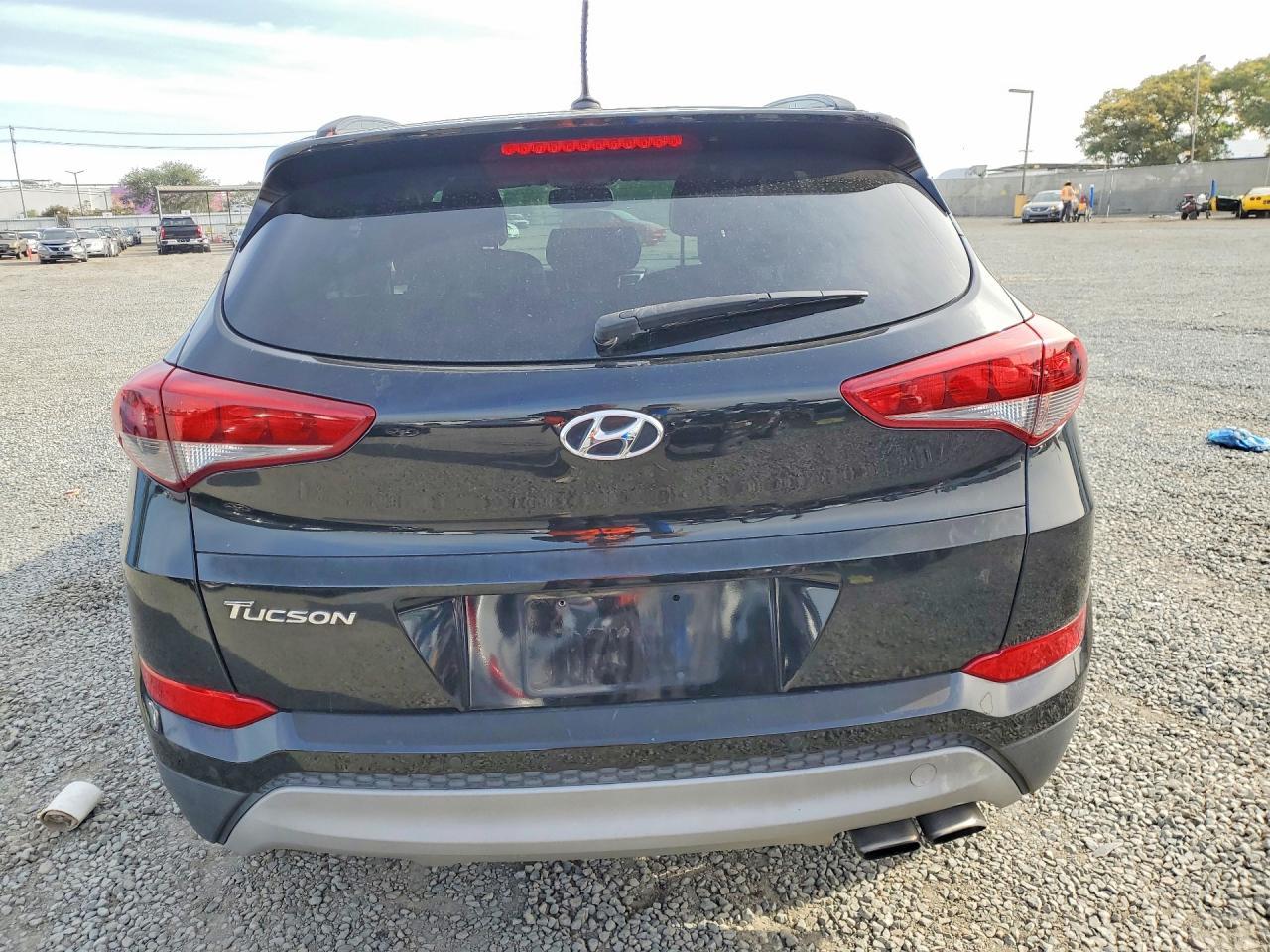 2017 Hyundai Tucson Value - Image 6