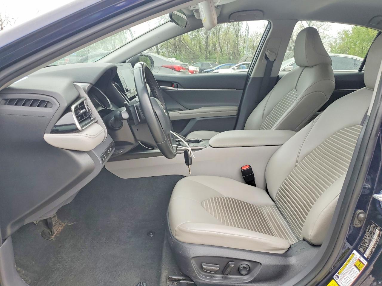 2022 Toyota Camry Se - Фото 7