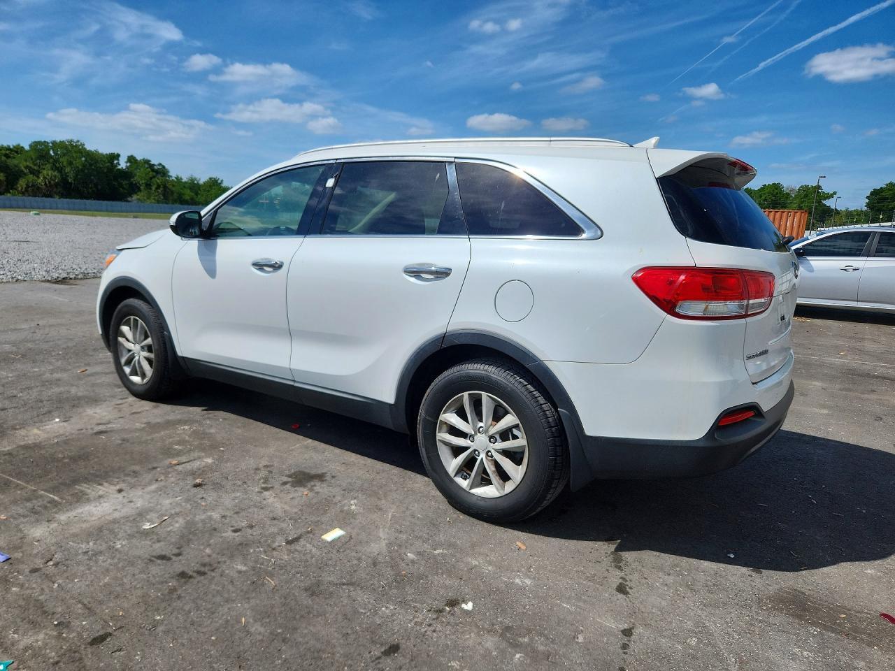 2016 Kia Sorento Lx - Image 2
