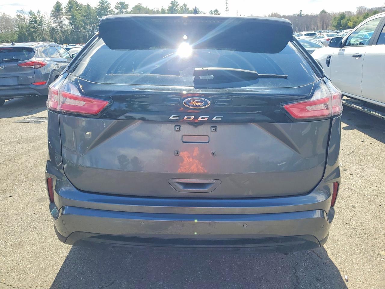 2022 Ford Edge - Image 6