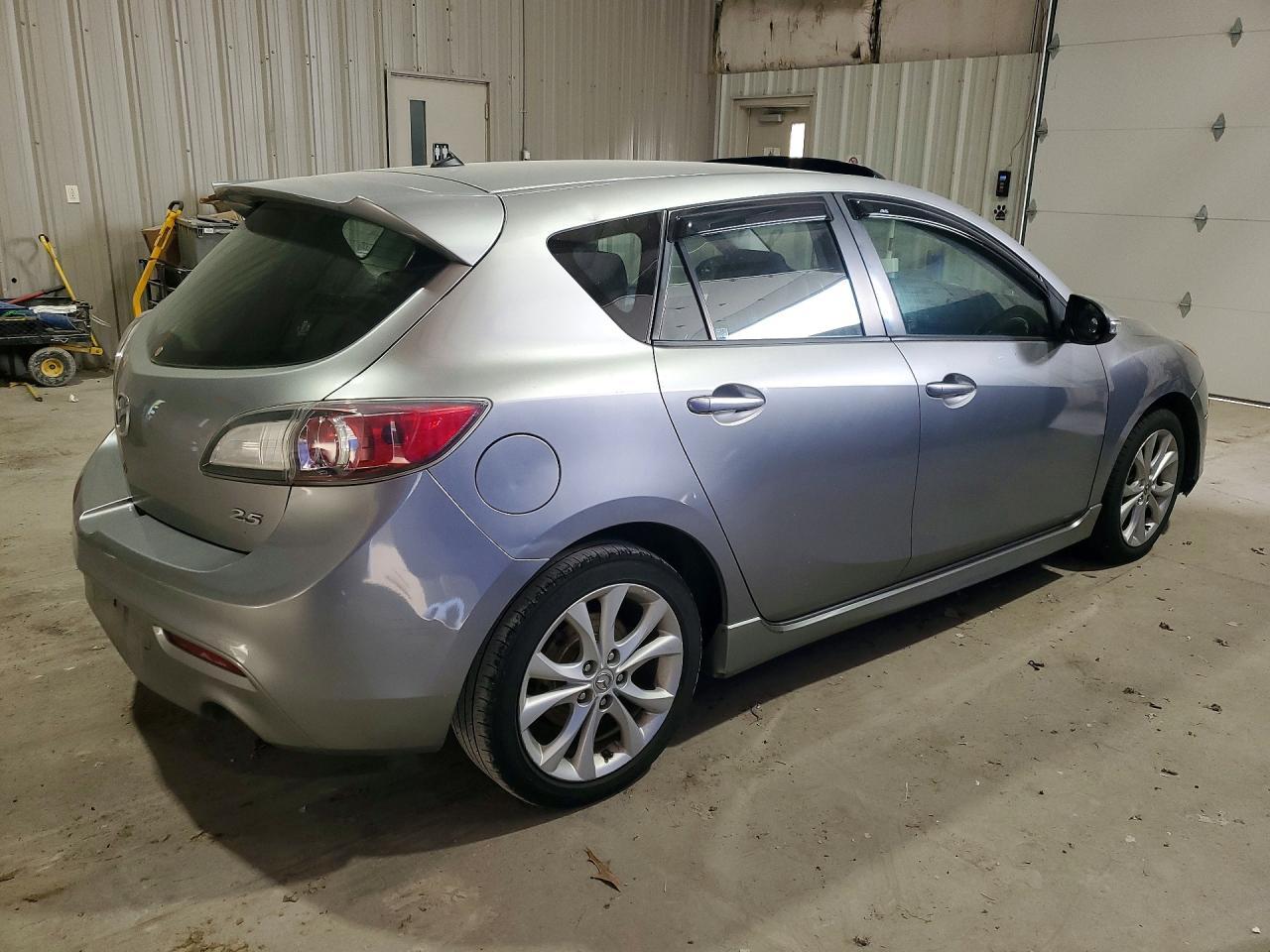 2010 Mazda 3 S - Image 3