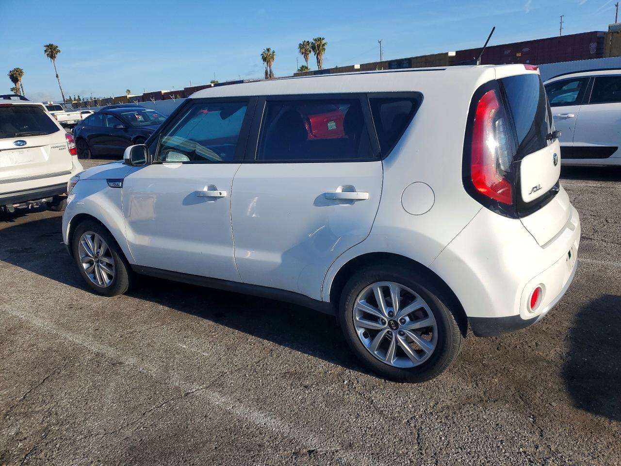 2017 Kia Soul + - Image 2