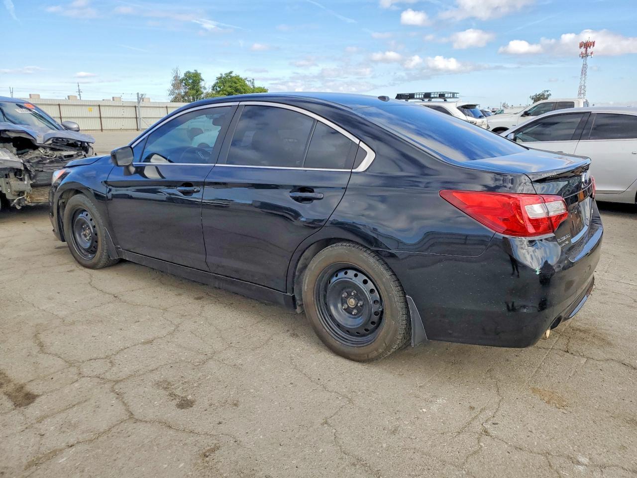 2015 Subaru Legacy 2.5I Premium - Фото 2