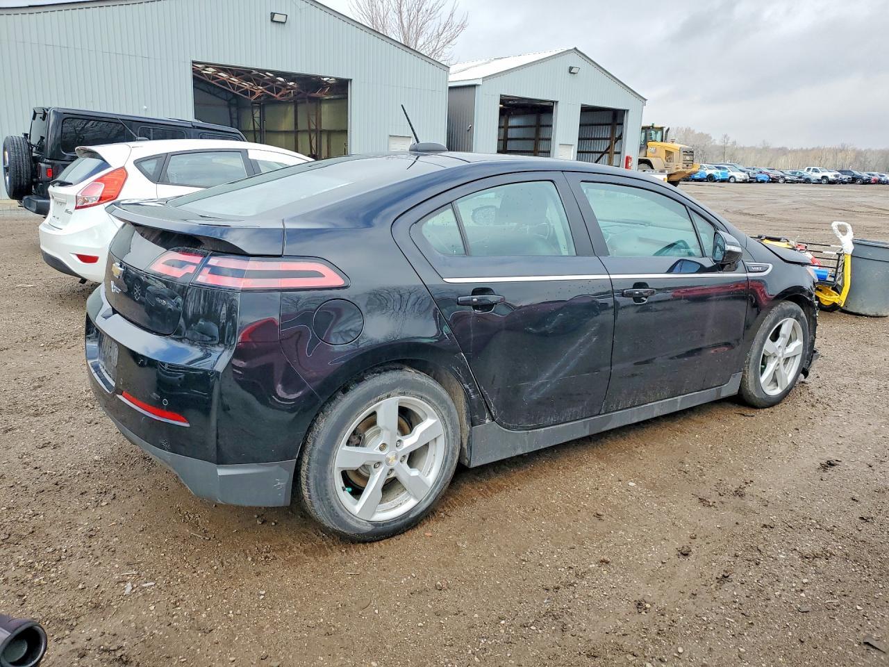 2015 Chevrolet Volt - Image 3