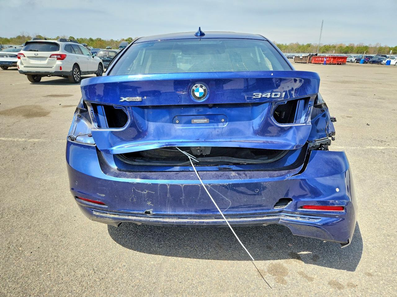 2016 BMW 340 Xi - Фото 6