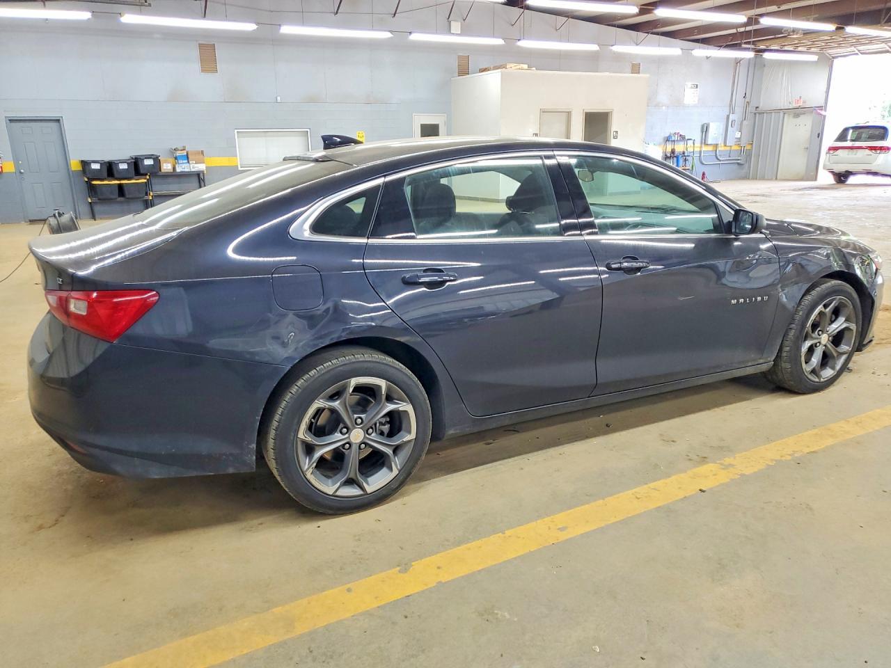 2023 Chevrolet Malibu Lt - Фото 3