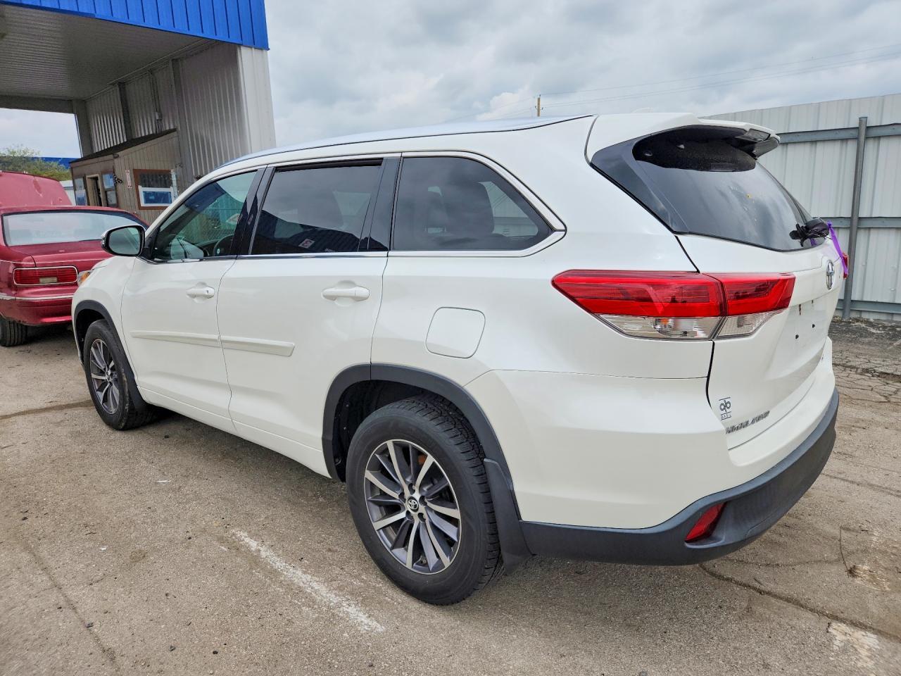 2018 Toyota Highlander Xle - Фото 2
