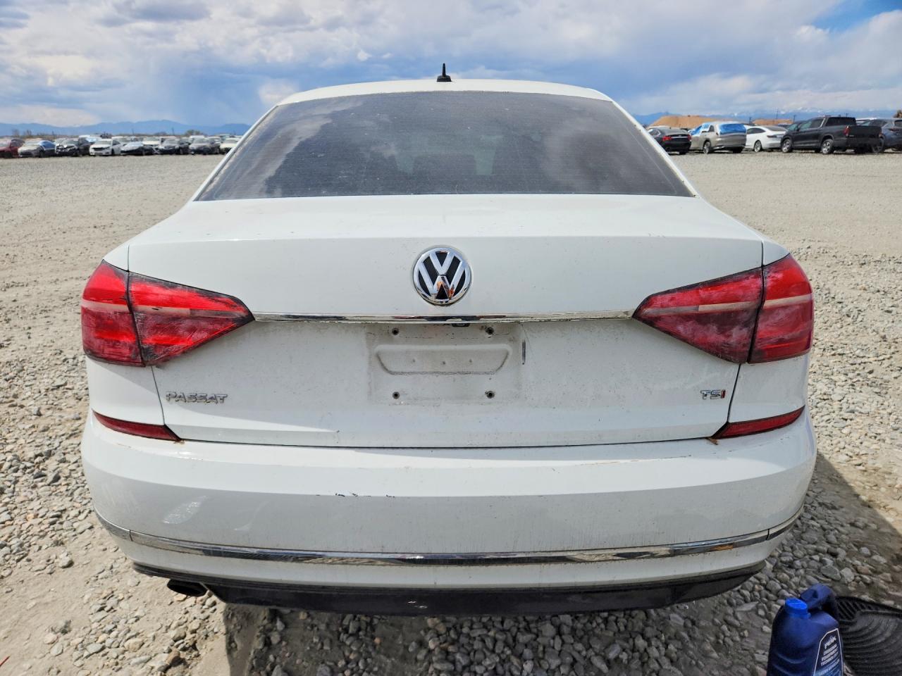 2016 Volkswagen Passat S - Image 6