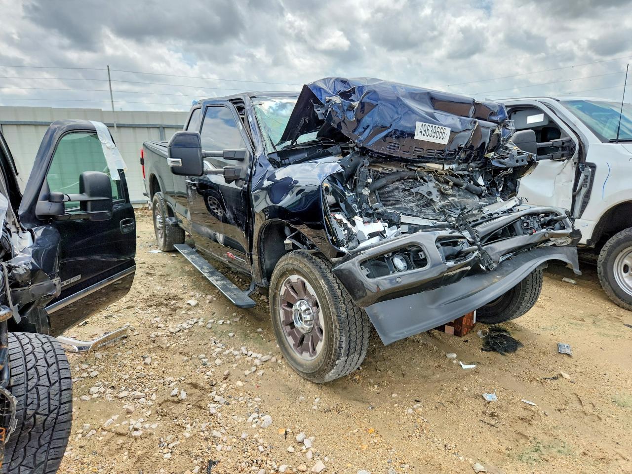 2024 Ford F250 Super Duty - Фото 4