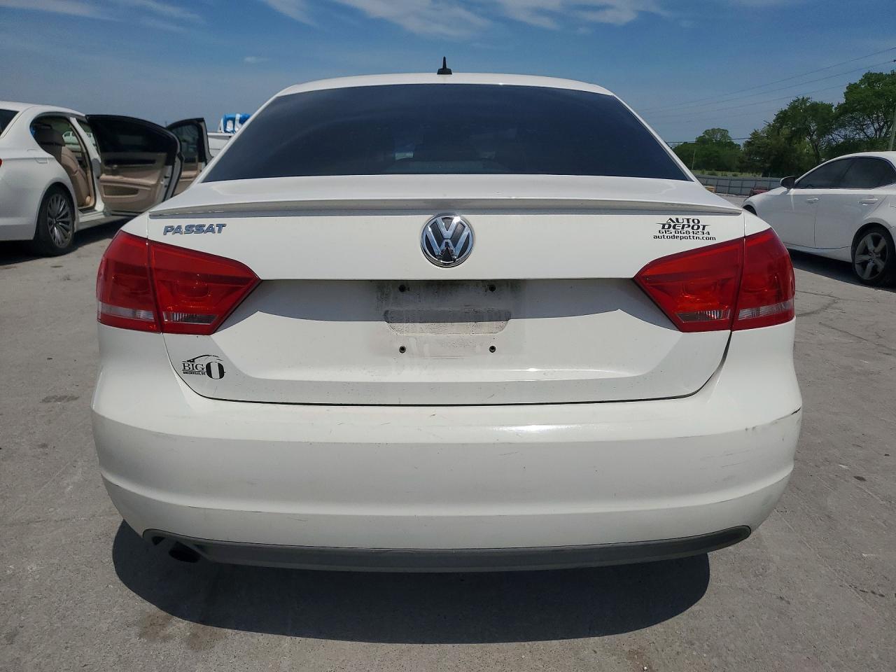 2013 Volkswagen Passat S - Фото 6