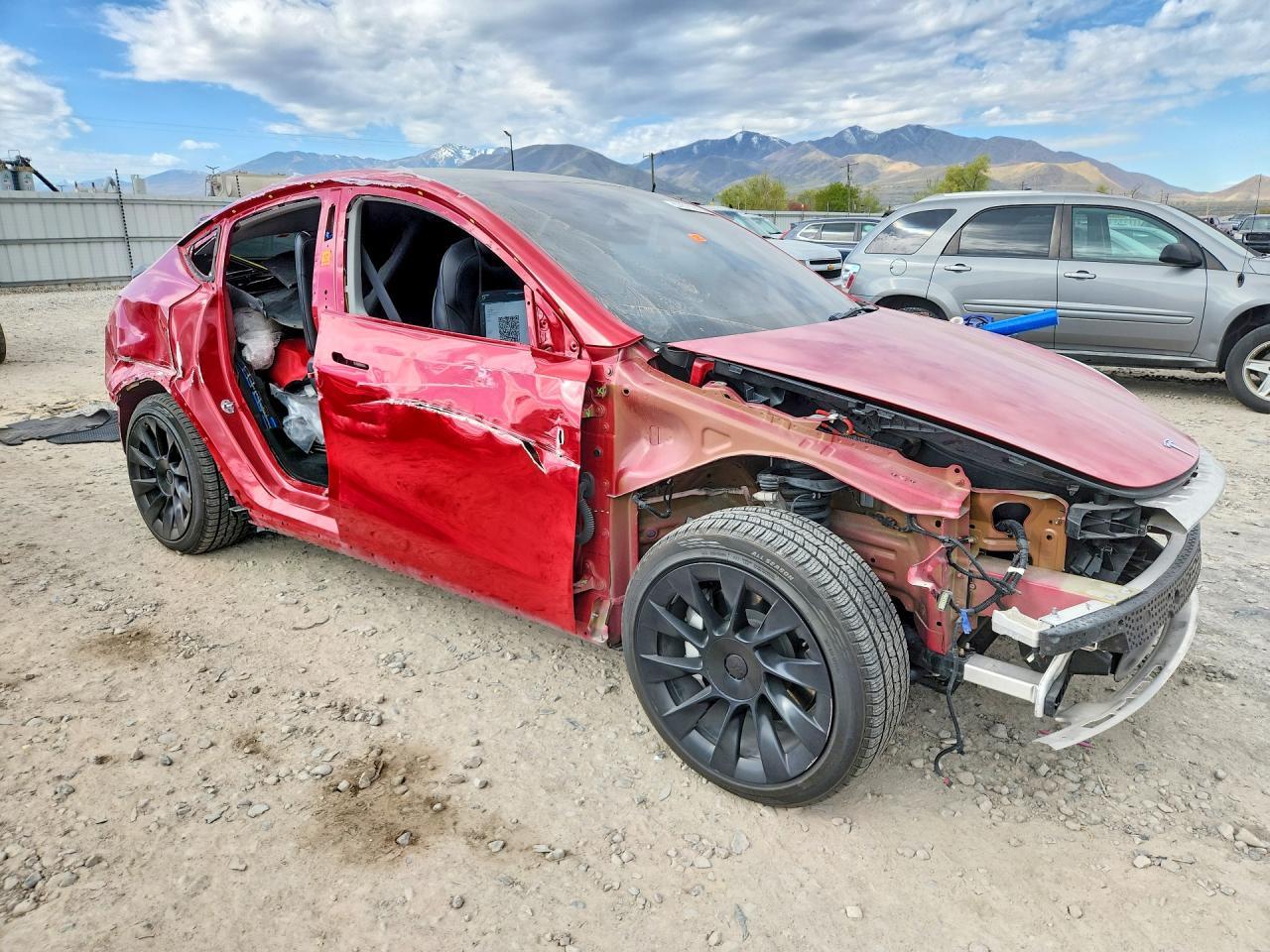 2023 Tesla Model Y - Фото 4