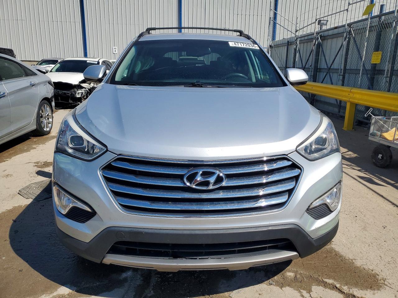 2016 Hyundai Santa Fe Se - Image 5