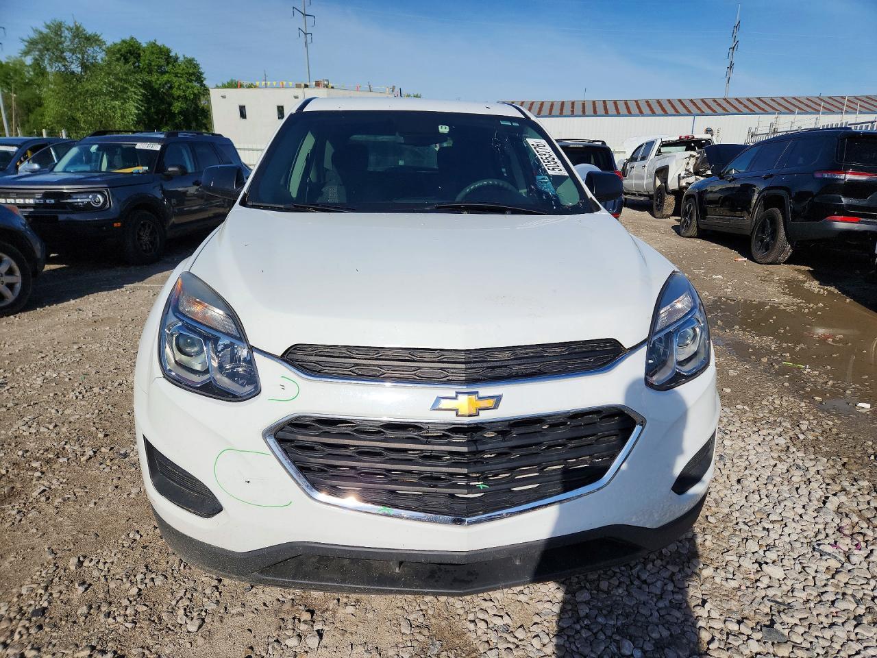 2017 Chevrolet Equinox Ls - Image 5