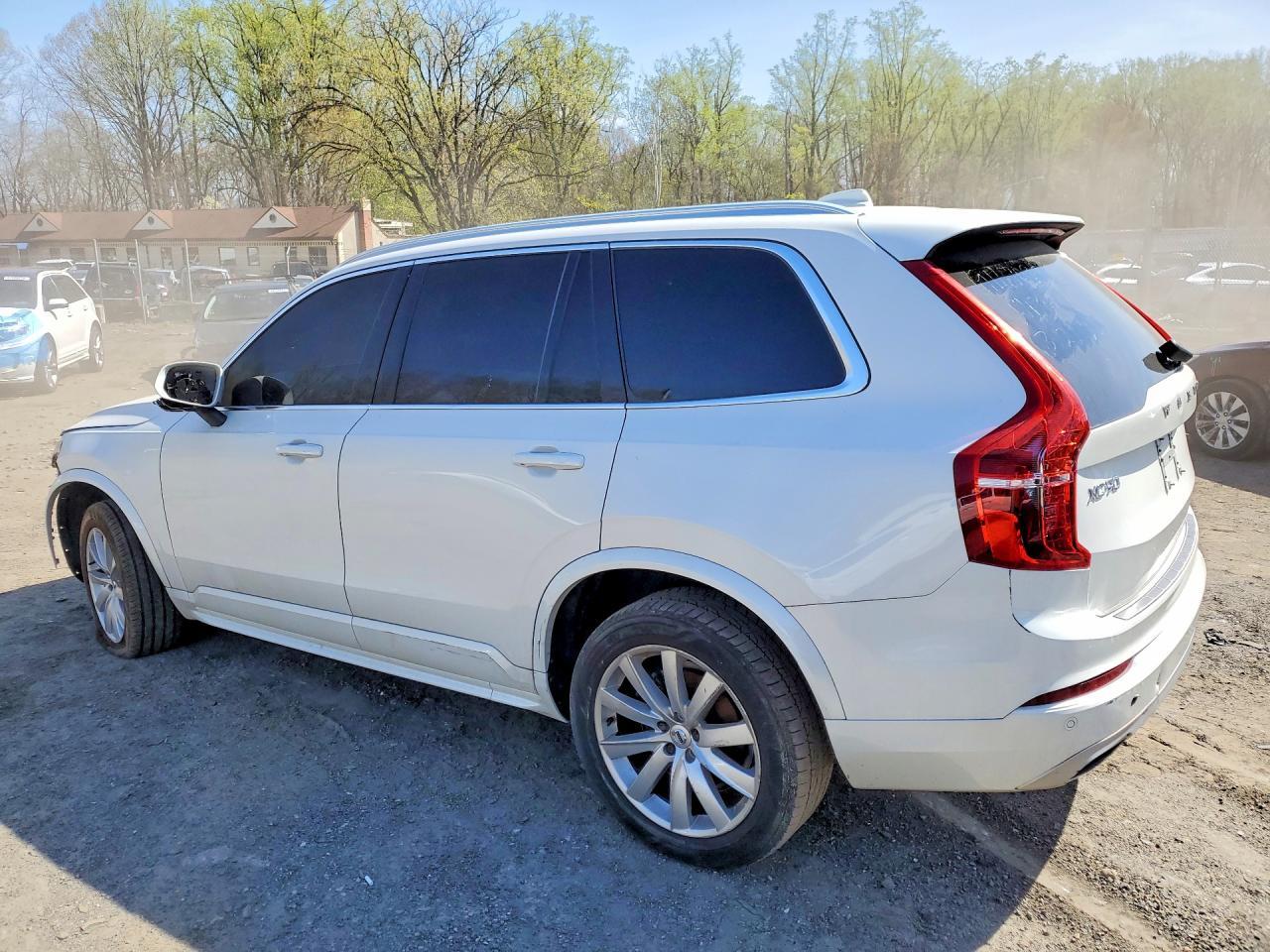 2021 Volvo Xc90 T5 Momentum - Фото 2