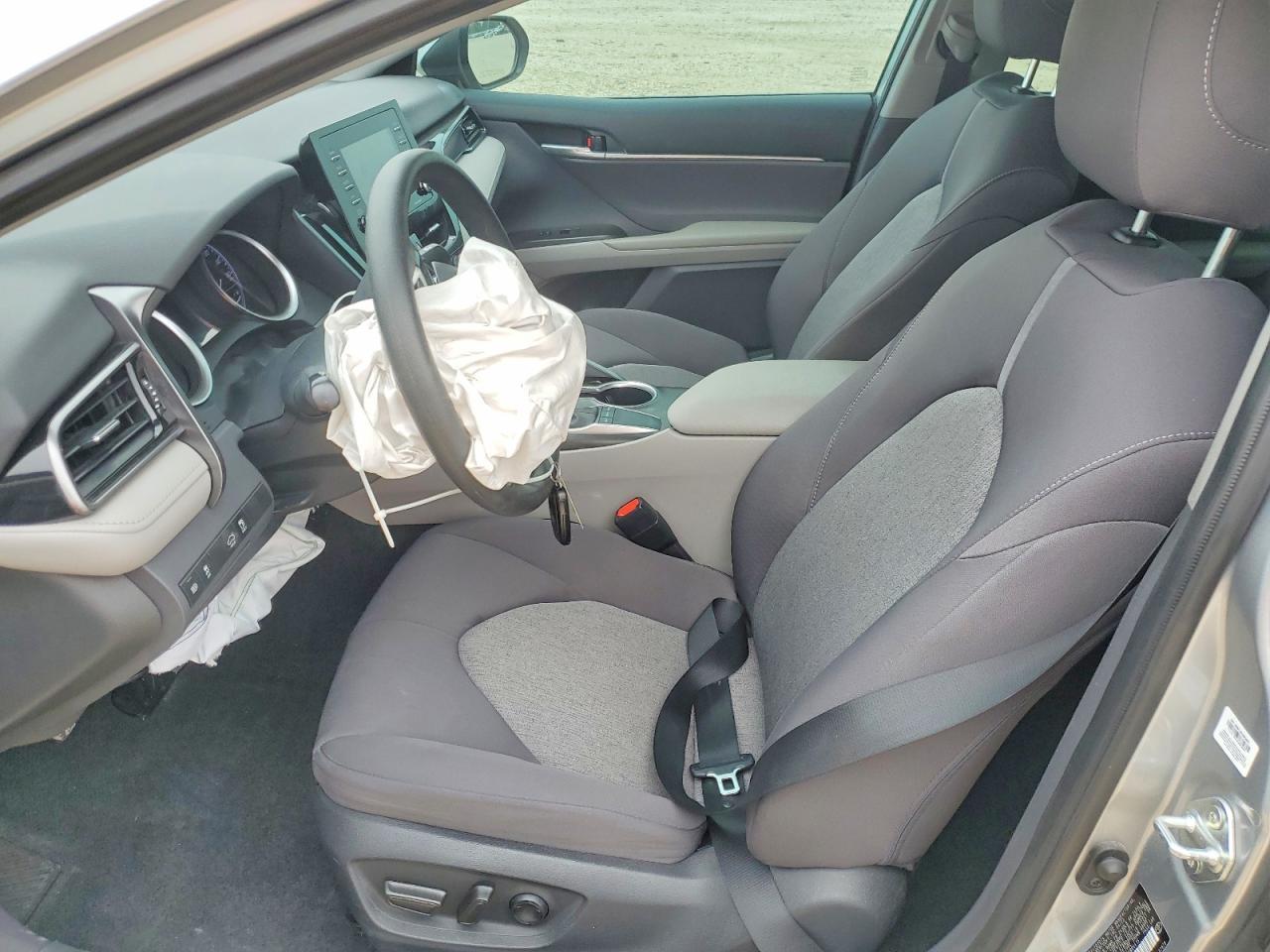 2023 Toyota Camry Le - Фото 7