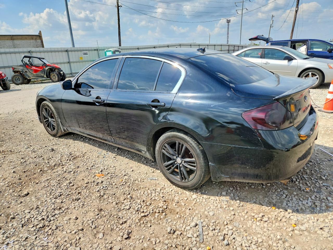 2013 Infiniti G37 Sedan X - Фото 2