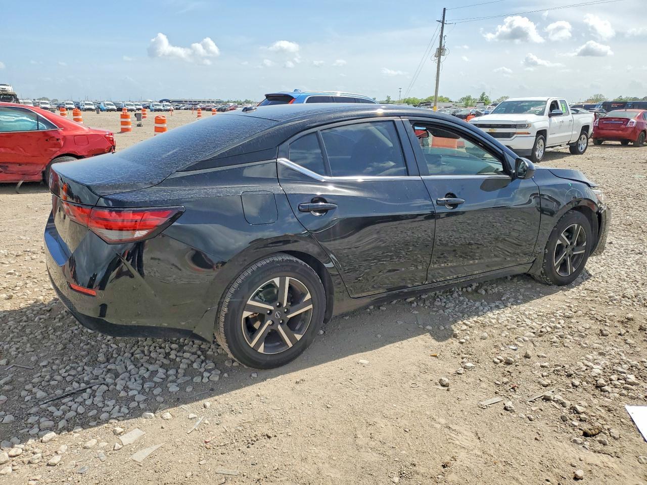 2025 Nissan Sentra Sv - Image 3