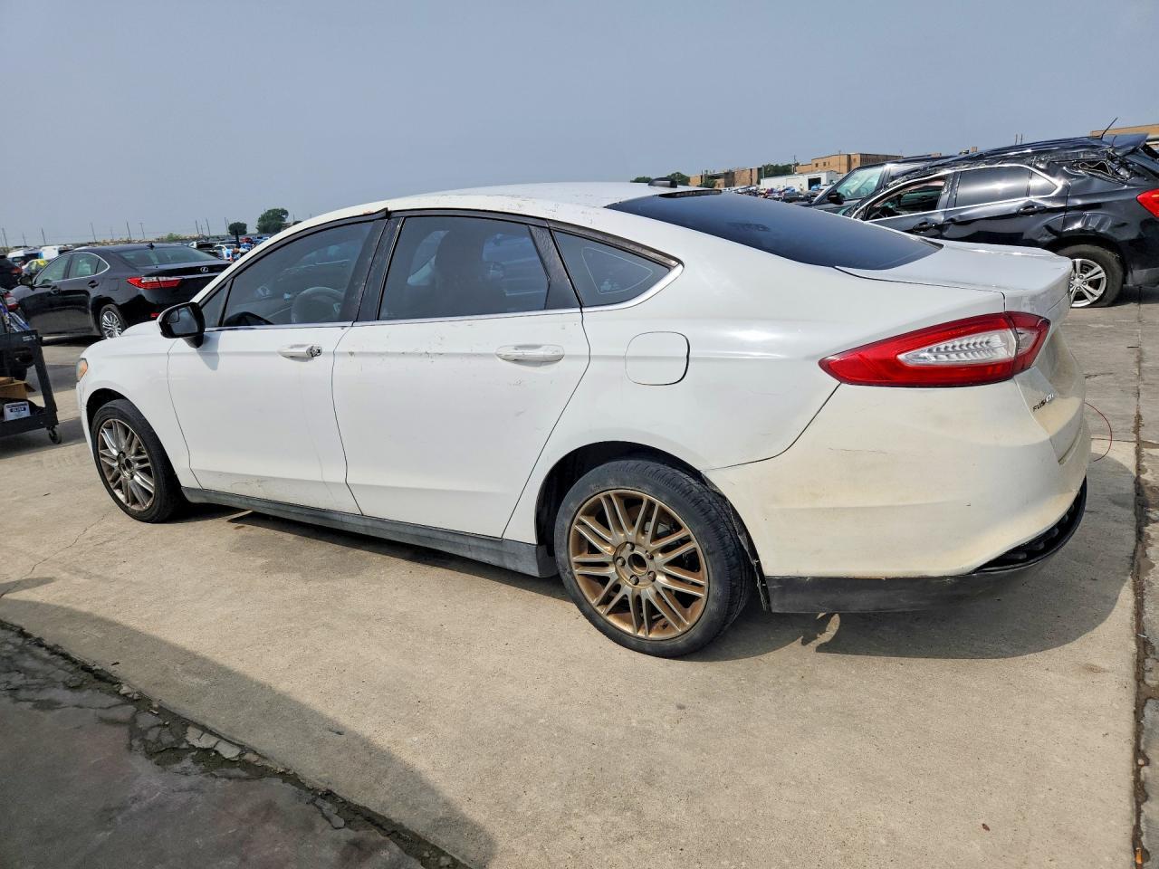 2014 Ford Fusion S - Фото 2