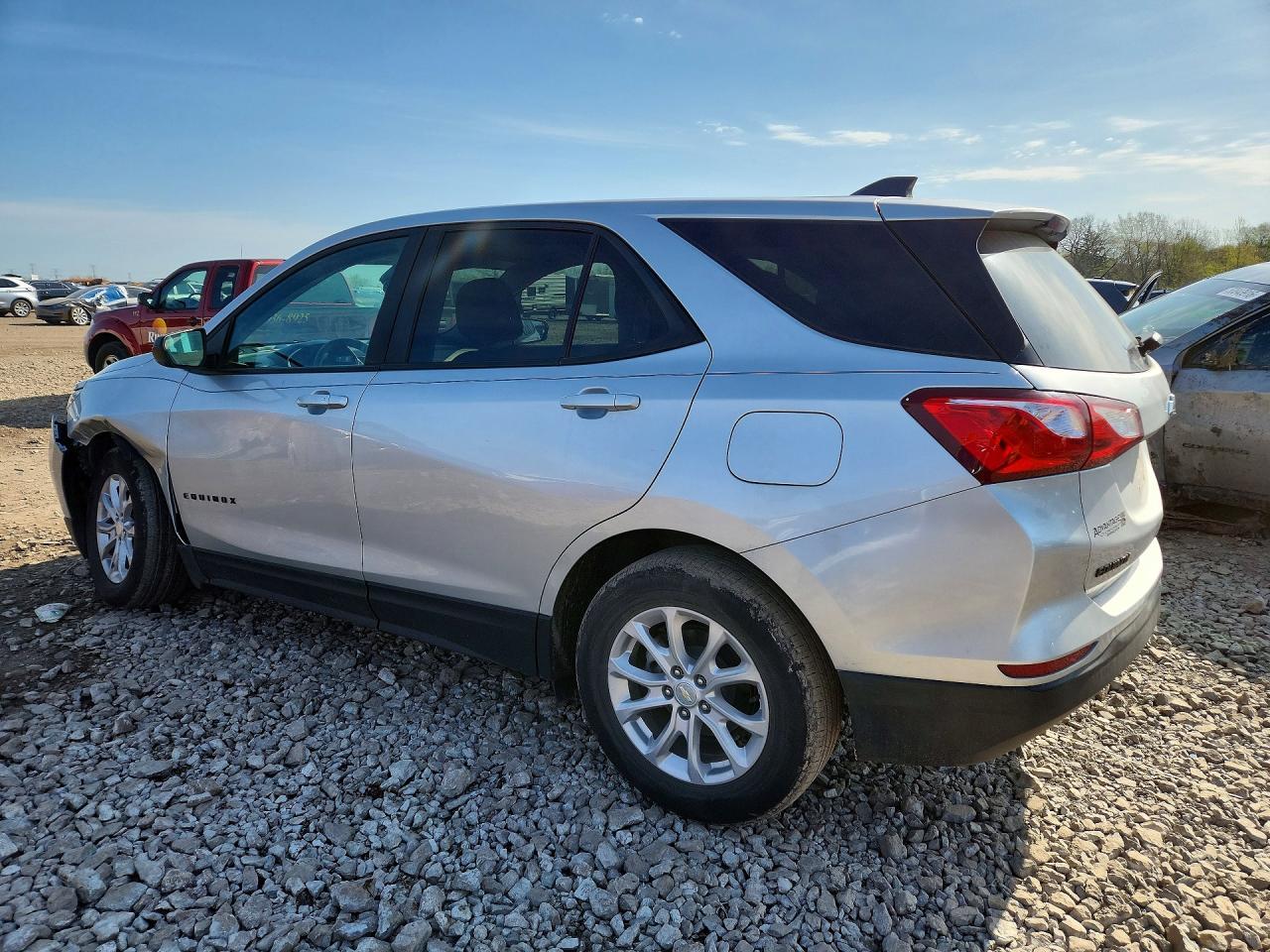 2021 Chevrolet Equinox Ls - Image 2
