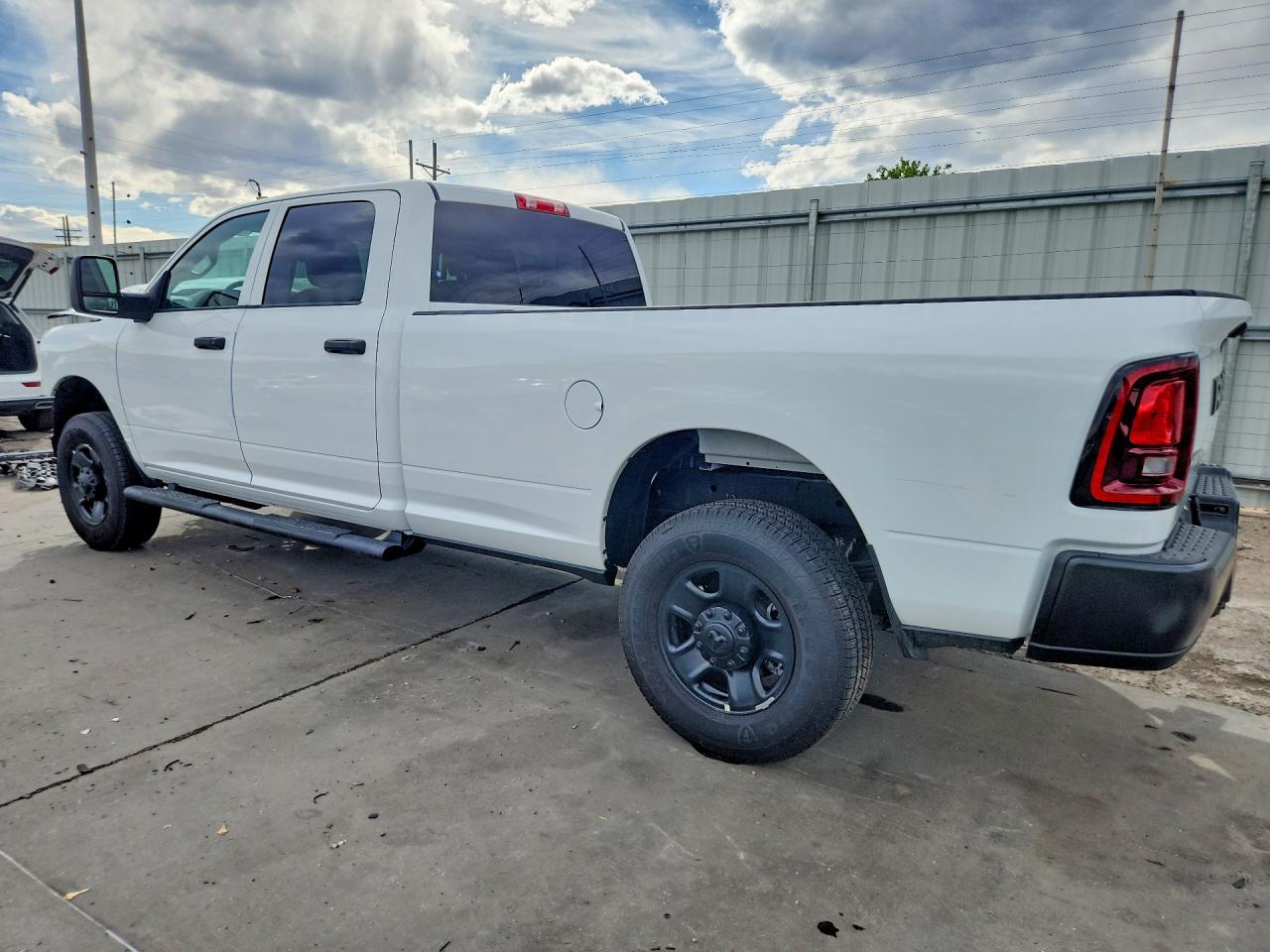 2026 Ram 3500 Tradesman - Фото 2