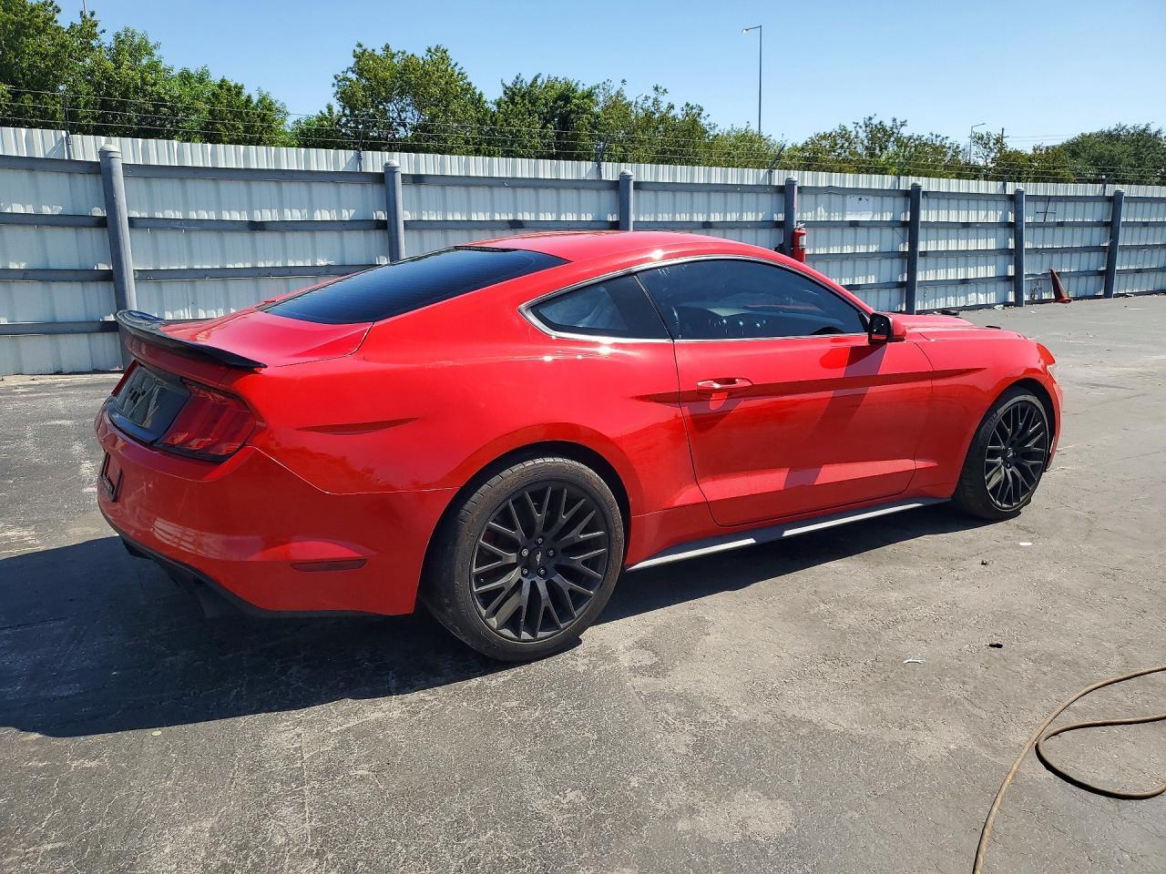 2016 Ford Mustang - Фото 3