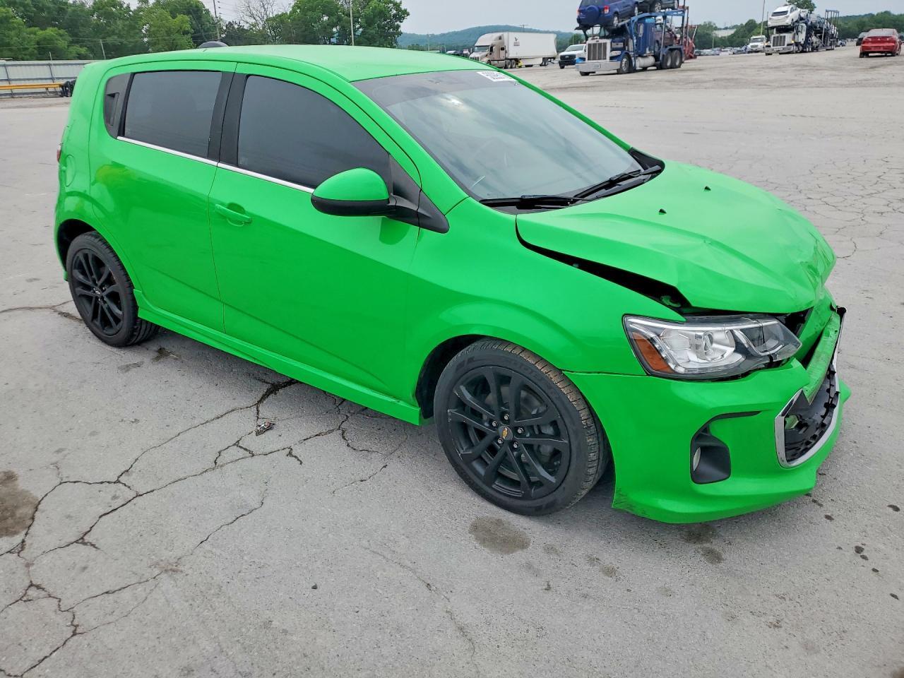 2017 Chevrolet Sonic Lt - Image 4