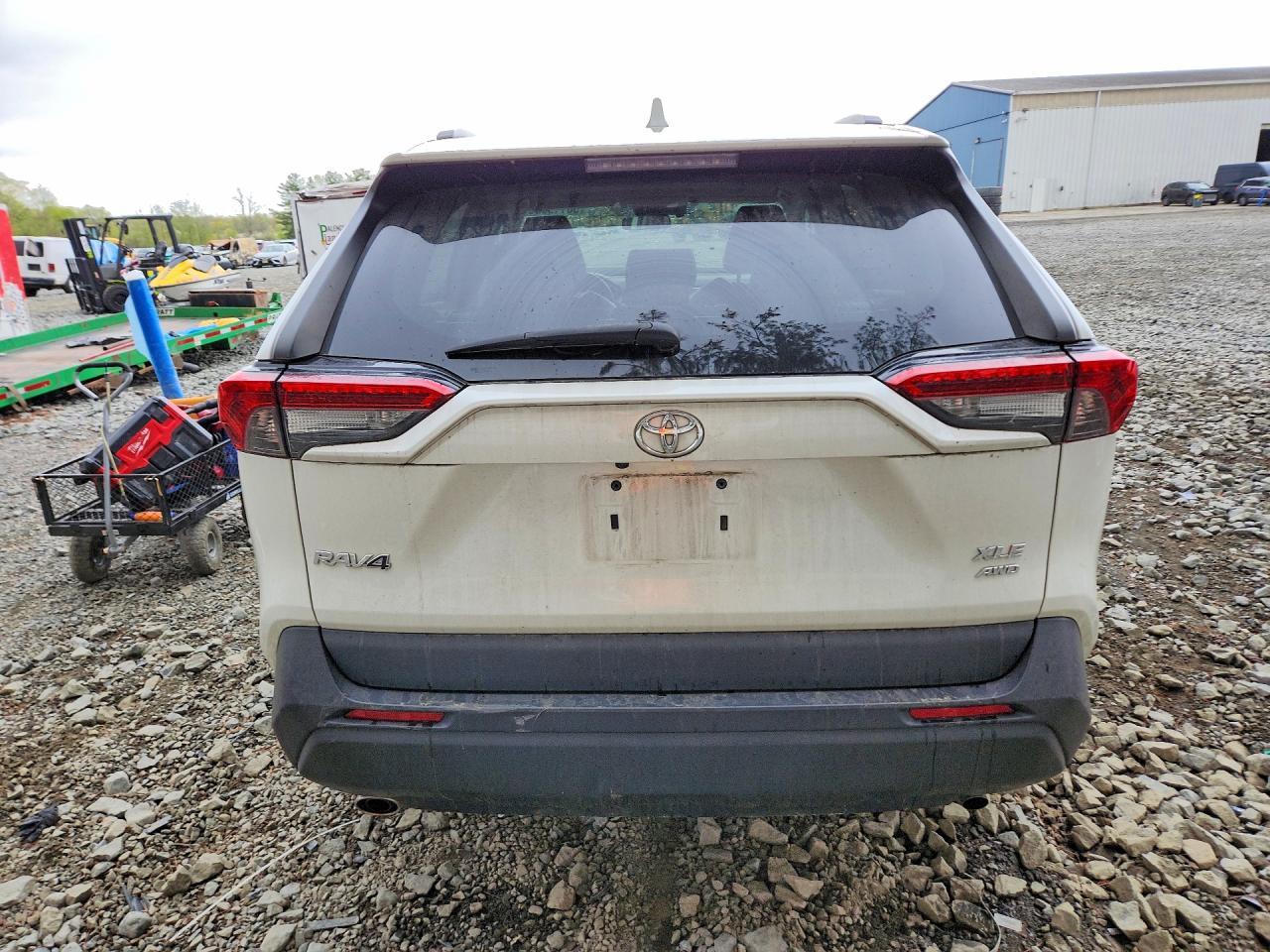 2021 Toyota Rav4 Xle Premium - Image 6