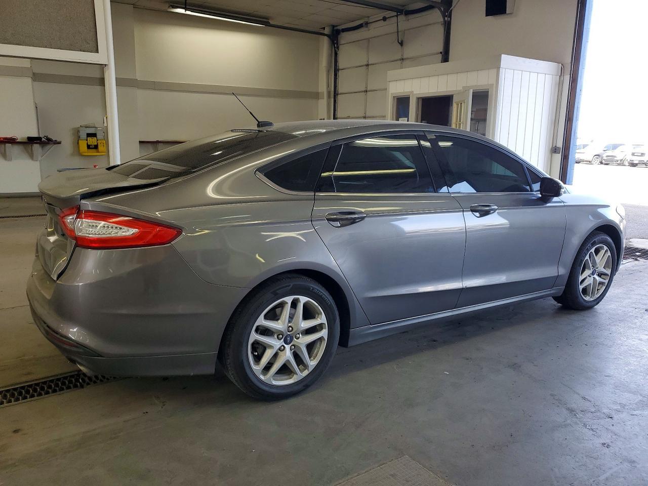 2013 Ford Fusion Se - Фото 3
