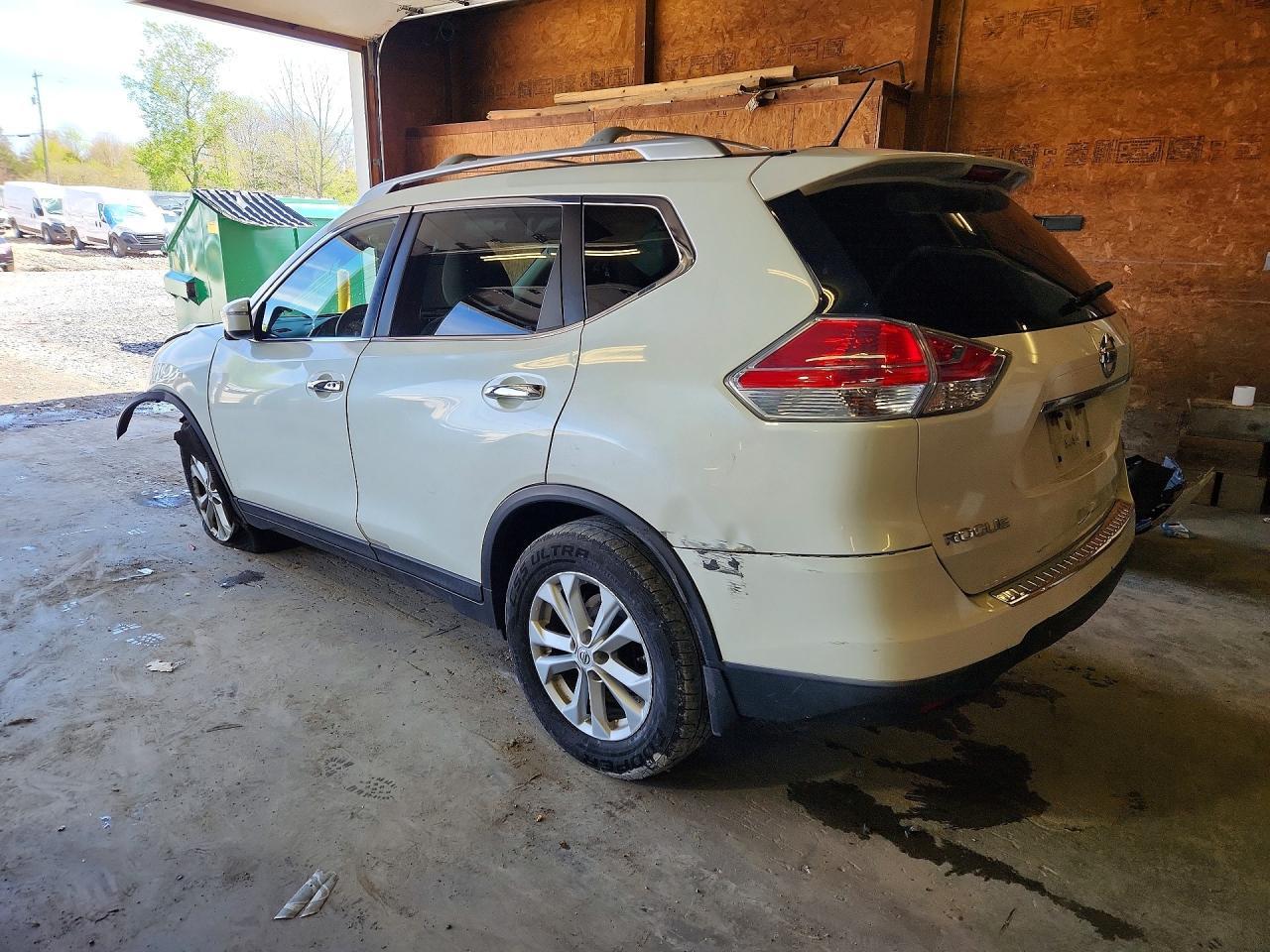 2016 Nissan Rogue Sv - Image 2
