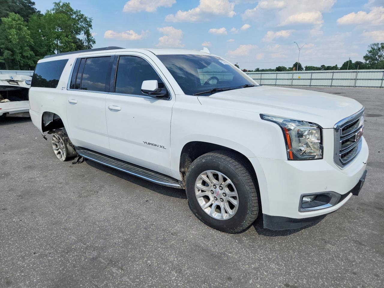 2019 GMC Yukon Xl K1500 Slt - Image 4