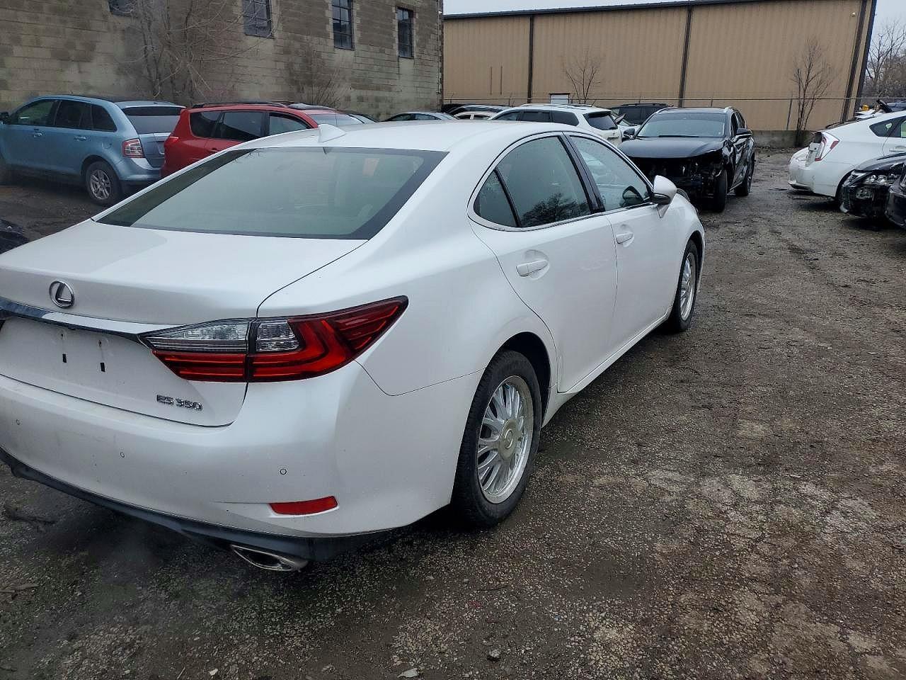 2016 Lexus Es 350 - Image 4