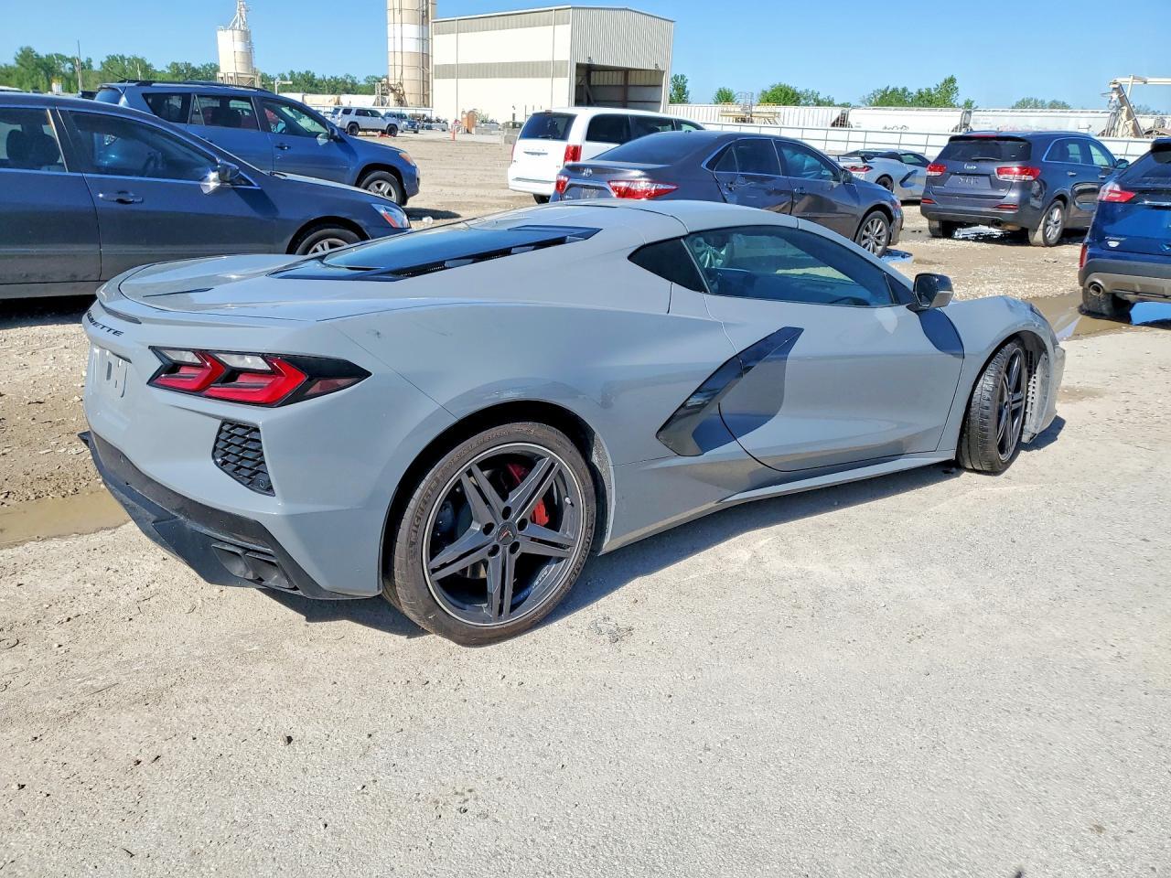 2025 Chevrolet Corvette Stingray 2Lt - Image 3