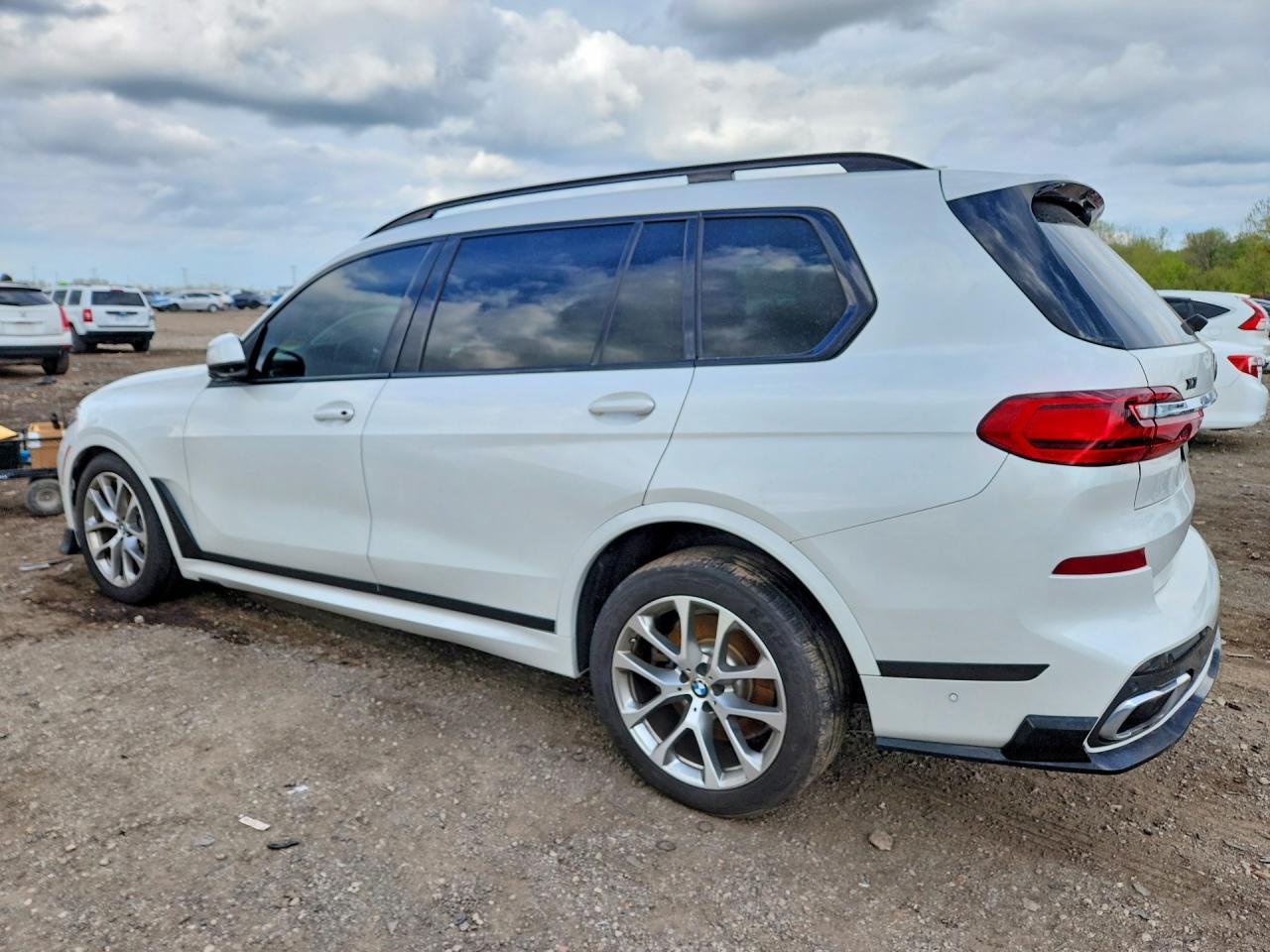 2019 BMW X7 xDrive50I - Image 2