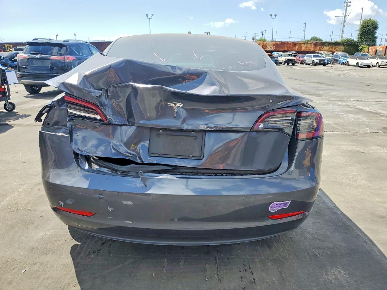 2019 Tesla Model 3 - Фото 6