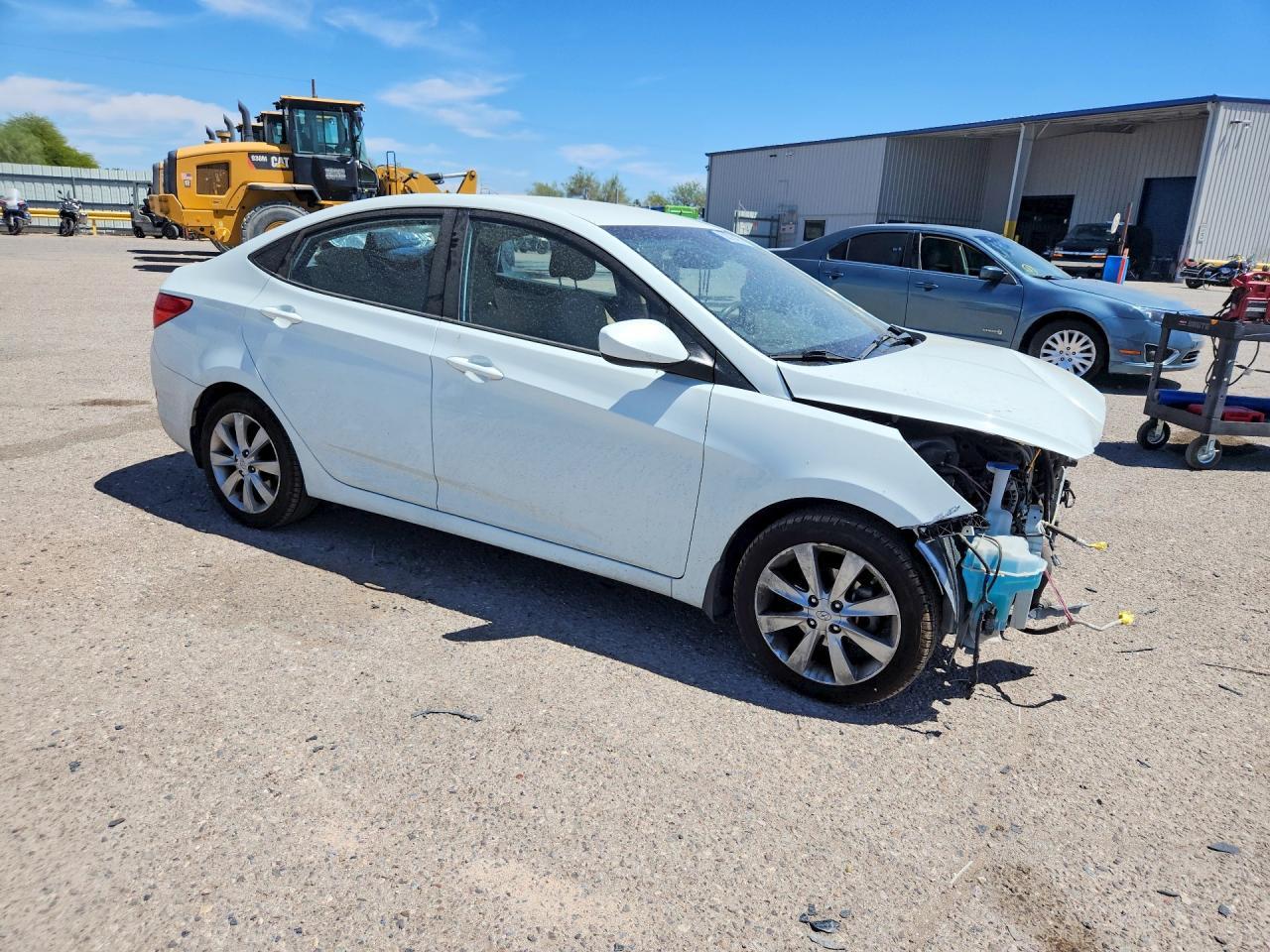 2012 Hyundai Accent Gls - Фото 4