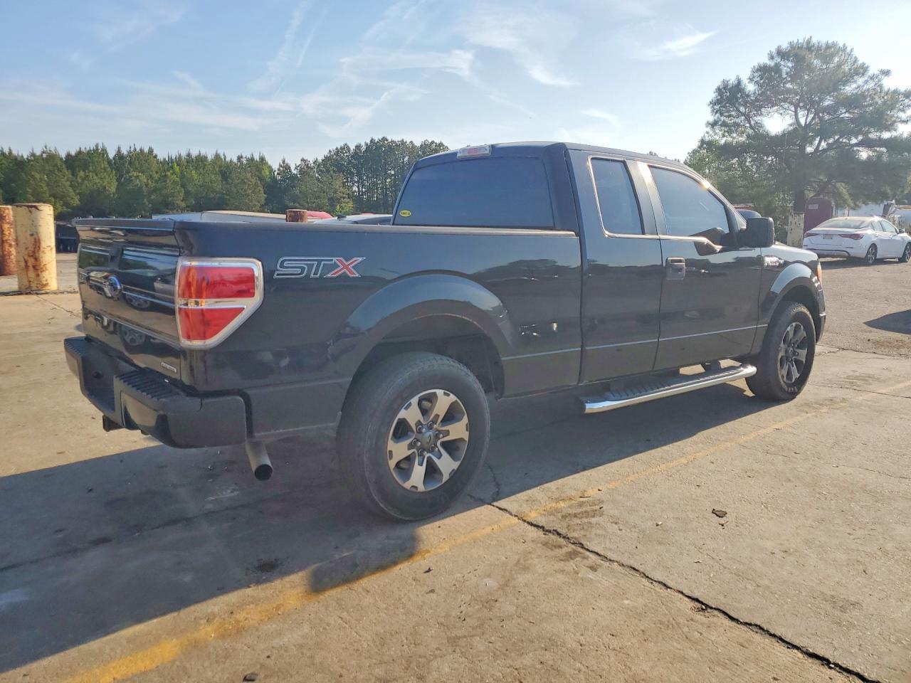 2014 Ford F150 Super Cab - Фото 3