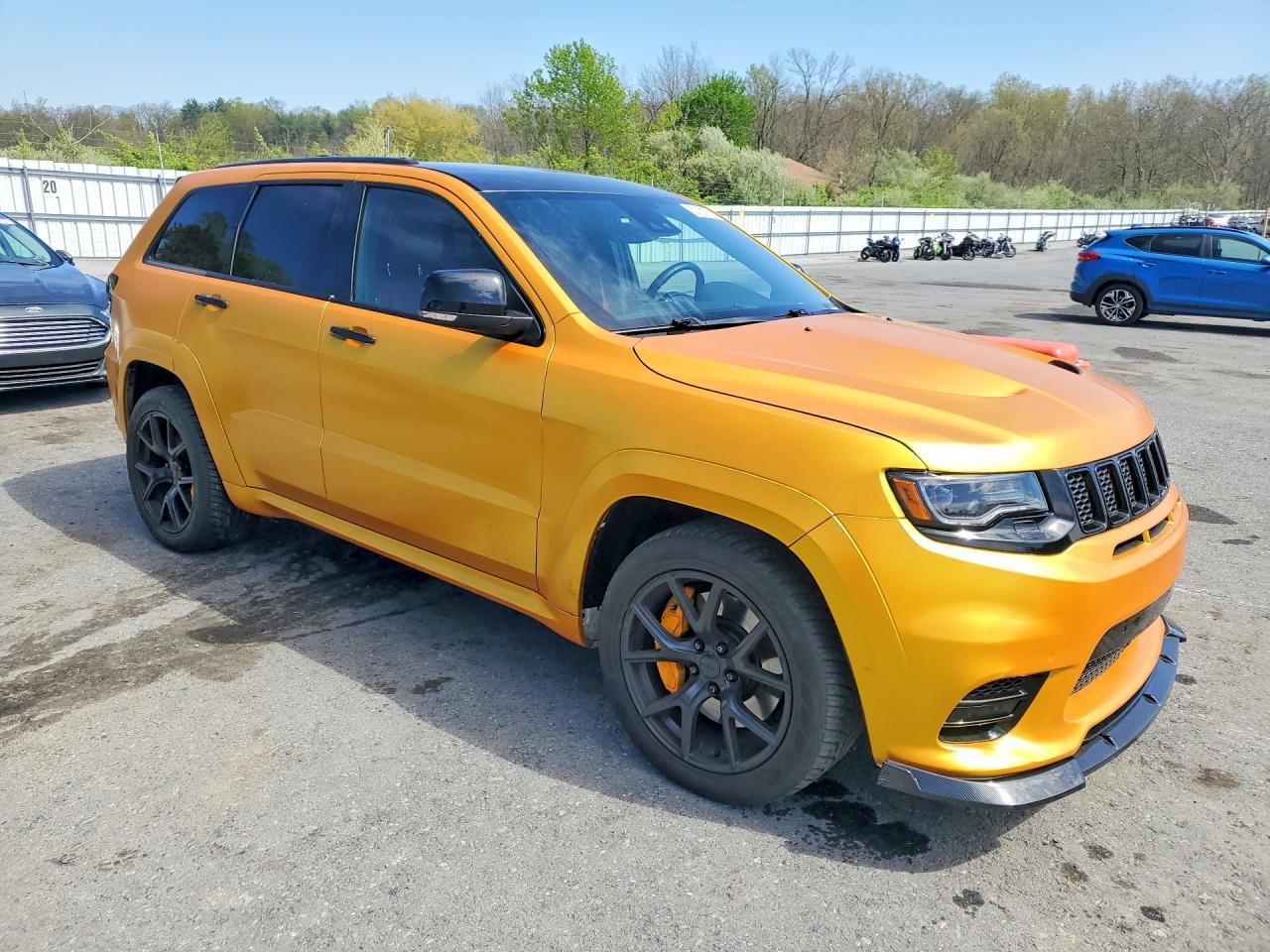 2017 Jeep Grand Cherokee Srt-8 - Image 4