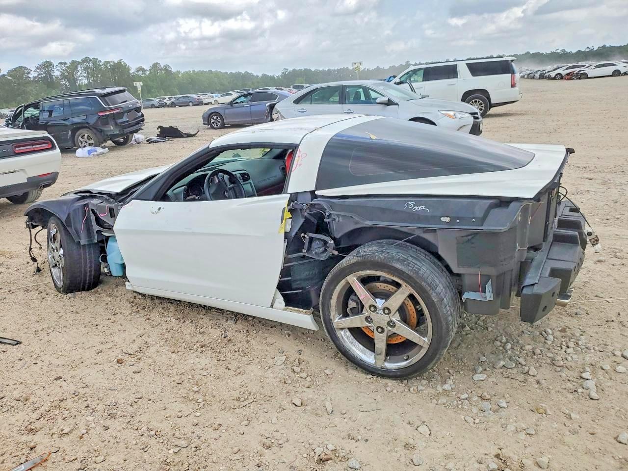 2006 Chevrolet Corvette - Image 2