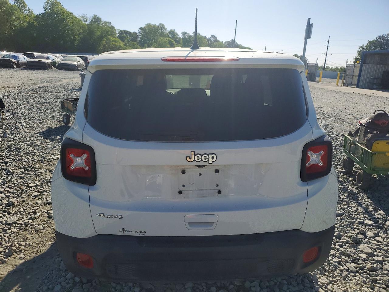 2023 Jeep Renegade Latitude - Фото 6