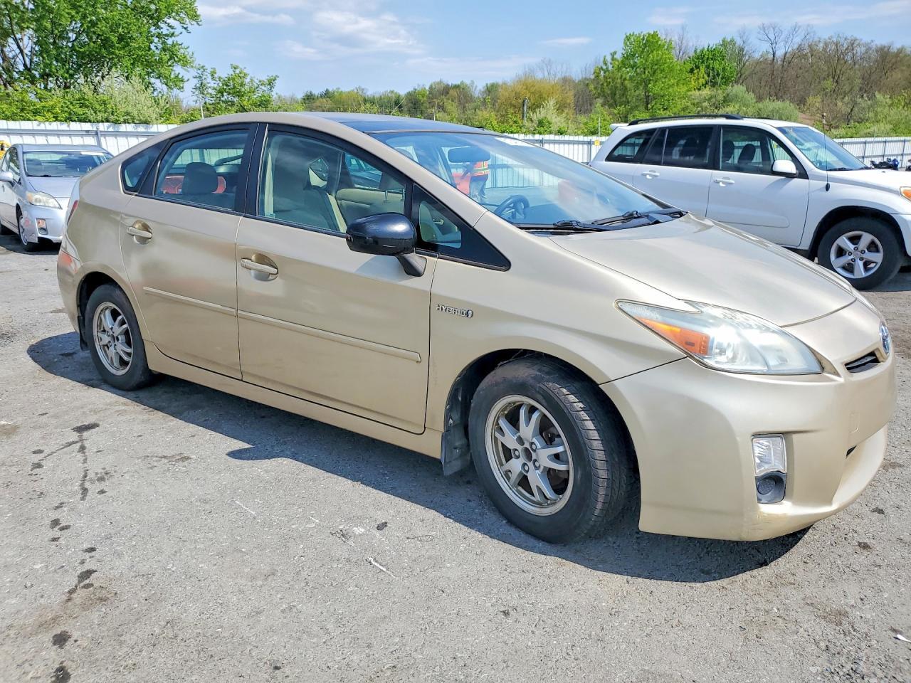 2011 Toyota Prius Three - Фото 4