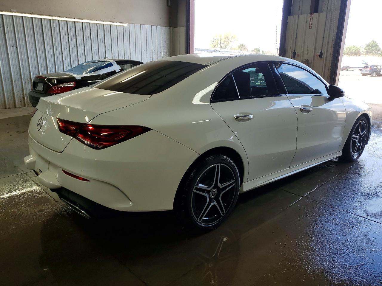 2022 Mercedes-Benz Cla 250 4Matic - Фото 3