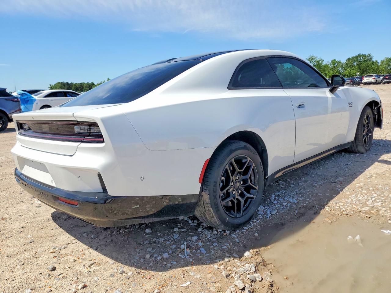 2025 Dodge Charger Daytona R - Image 3
