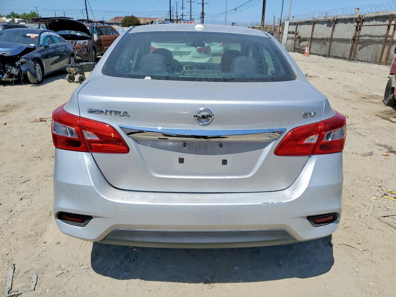 2017 Nissan Sentra Sv - Фото 6