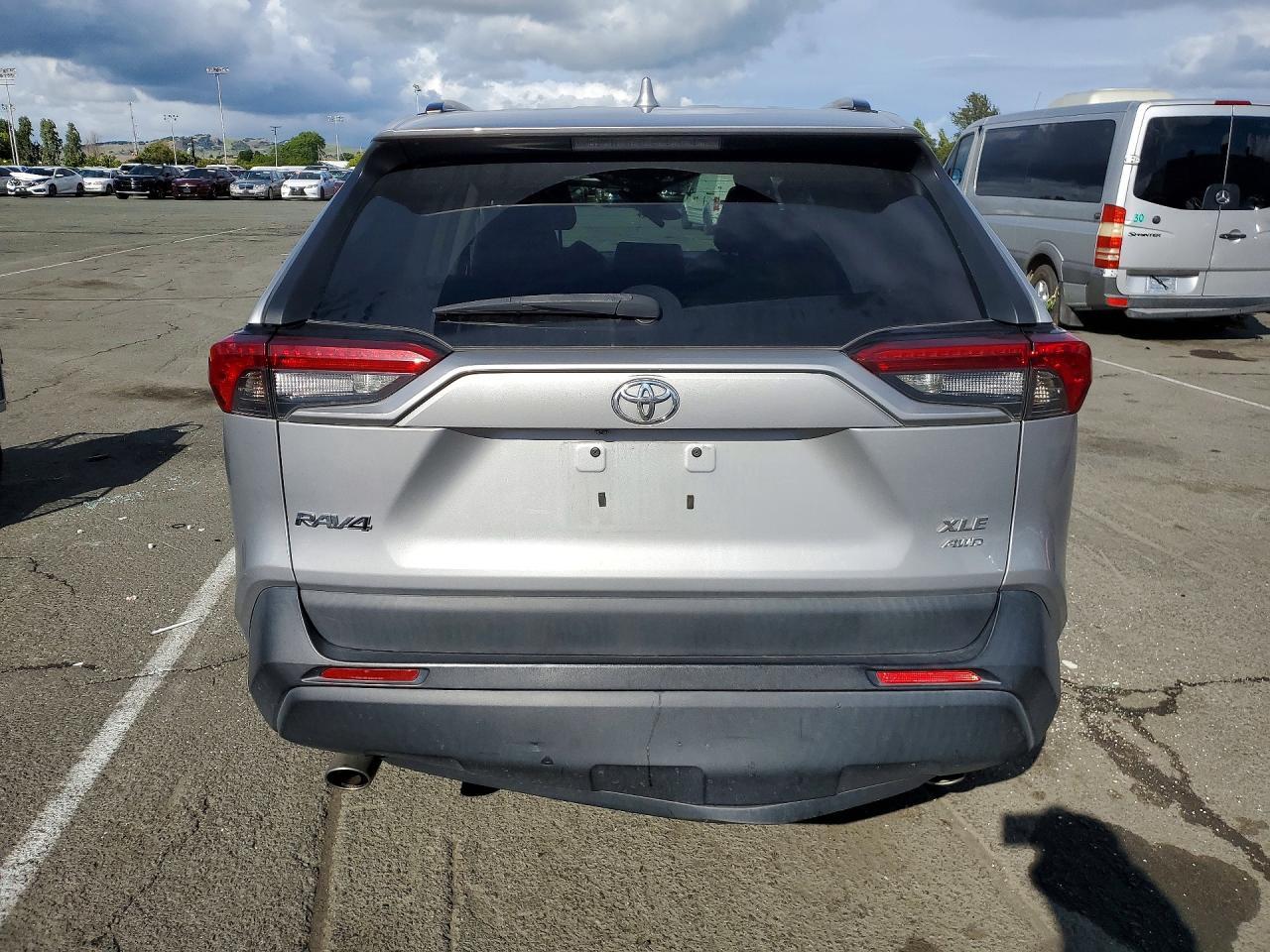 2019 Toyota Rav4 Xle Premium - Фото 6